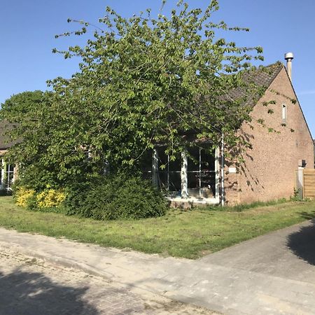 T Schooltje Hotel Schoondijke Kültér fotó