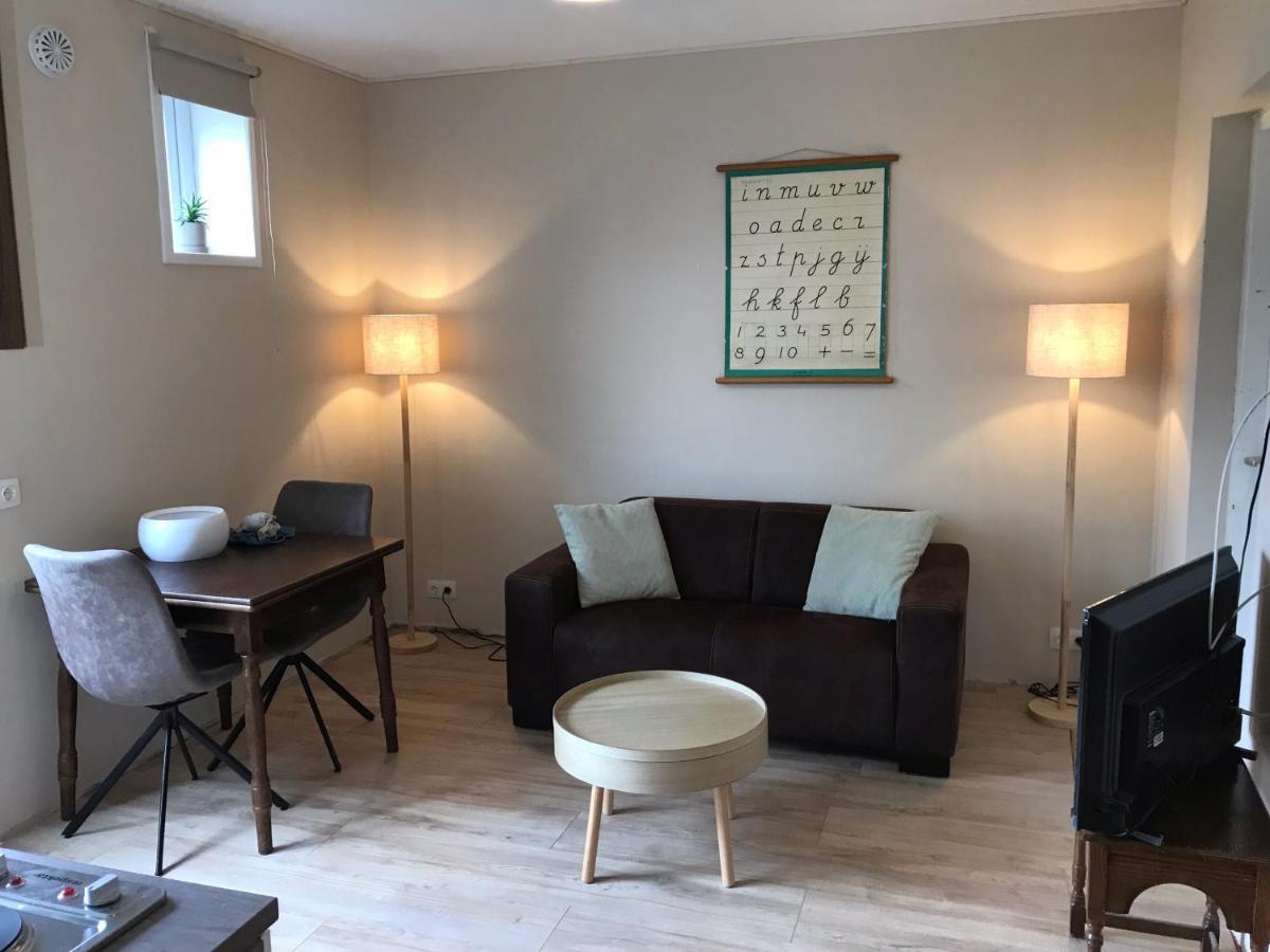 T Schooltje Hotel Schoondijke Kültér fotó