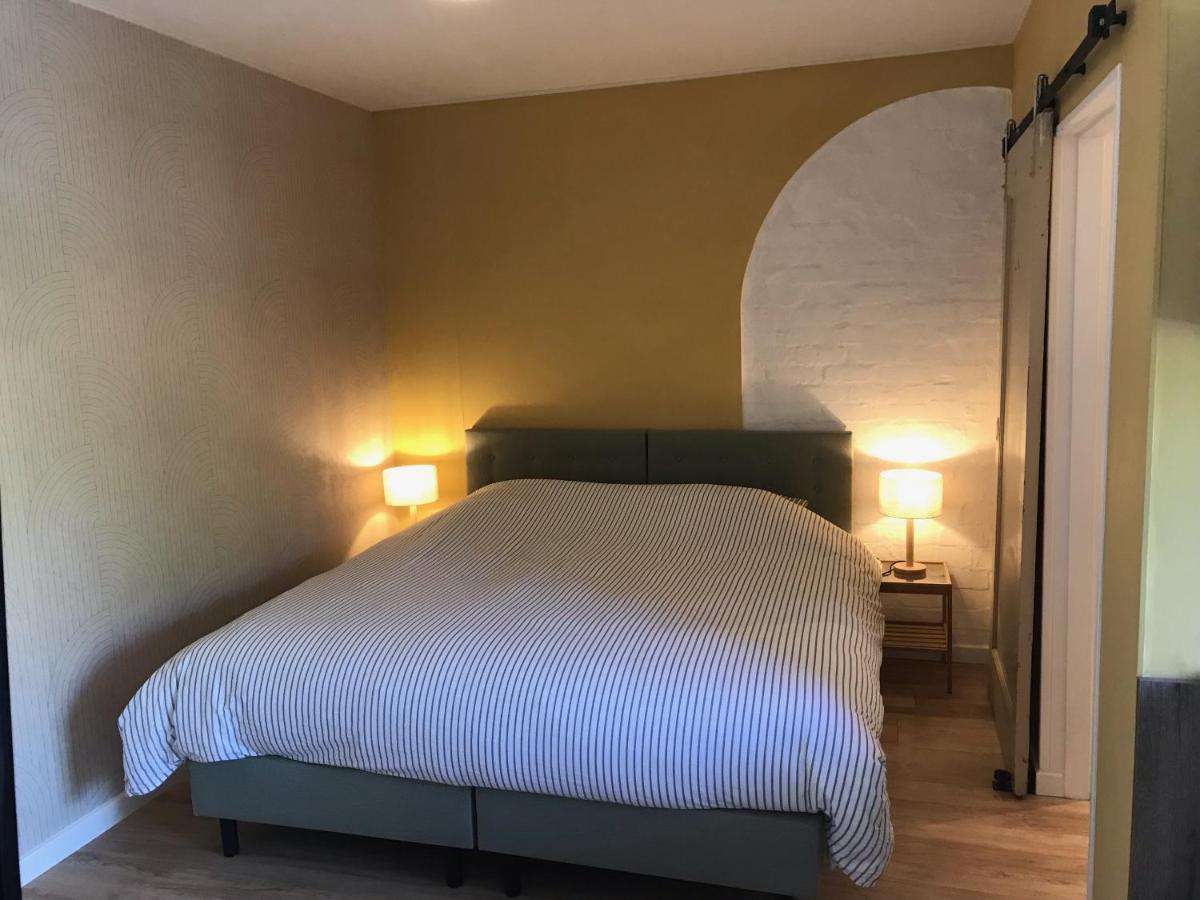 T Schooltje Hotel Schoondijke Kültér fotó