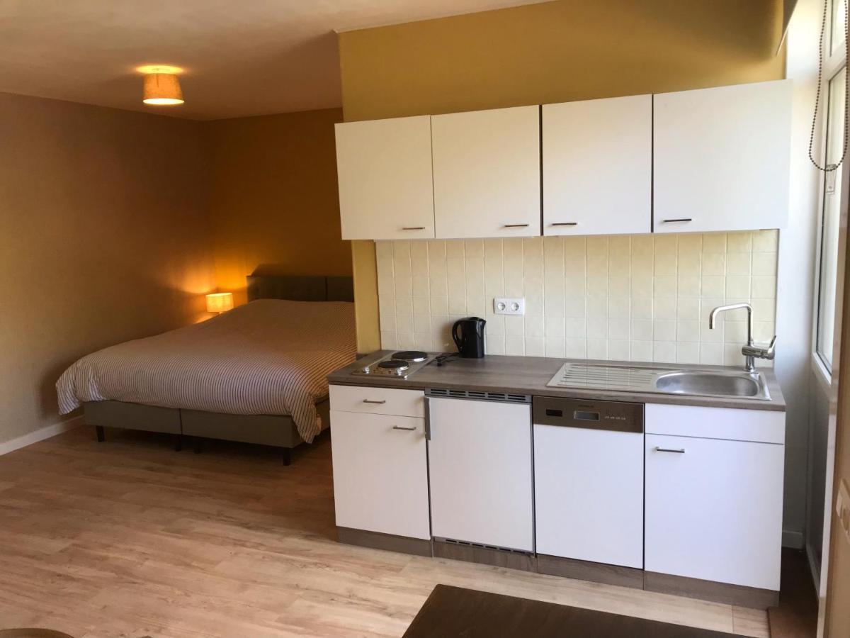 T Schooltje Hotel Schoondijke Kültér fotó